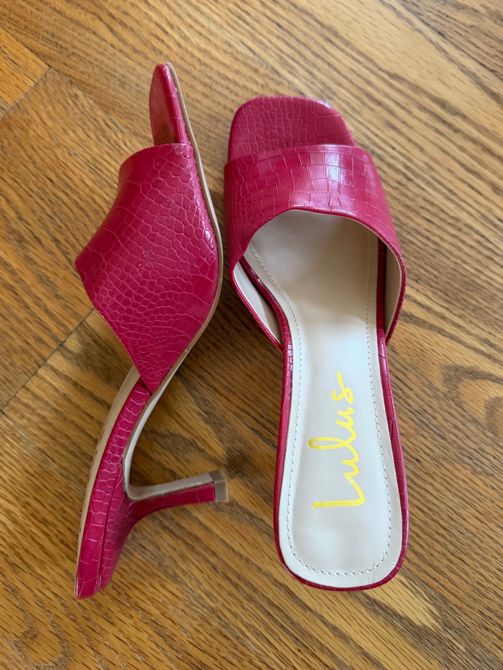 Lulu's Red Croc-Embossed Slide Mules - 8 - NWOT